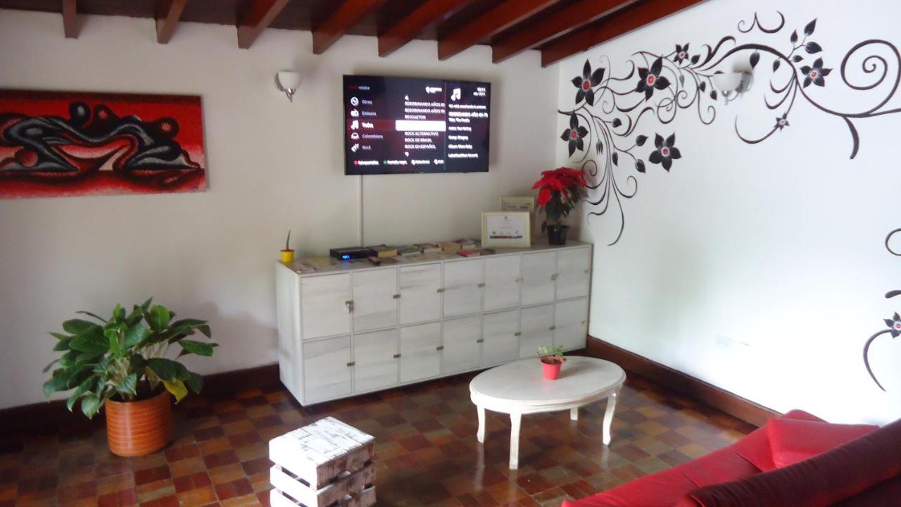 Iris Hostel Medellín Exteriér fotografie